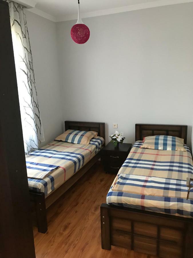Guest House Chexovi 24 코불레티 외부 사진
