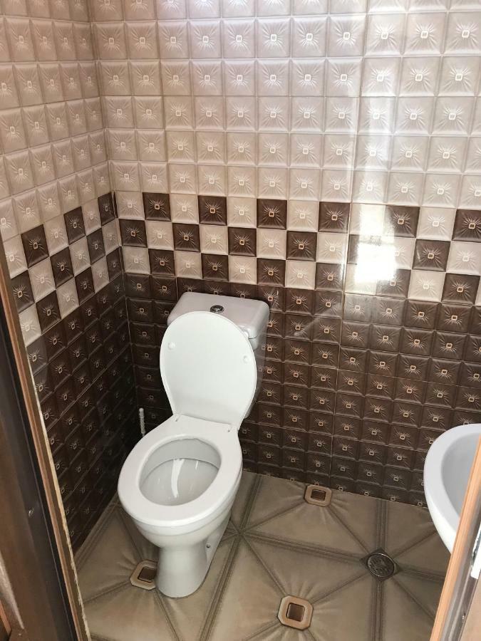 Guest House Chexovi 24 코불레티 외부 사진