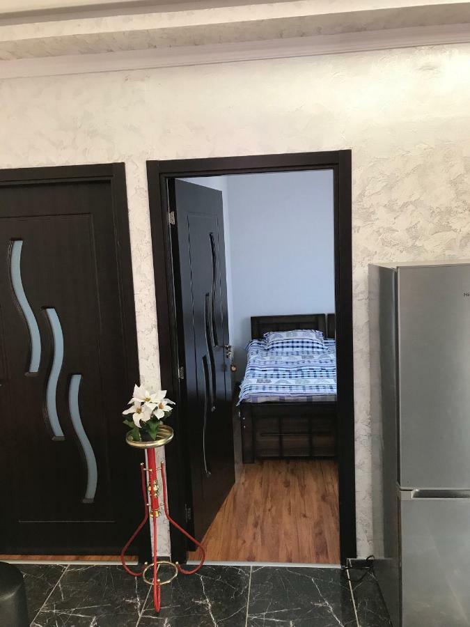 Guest House Chexovi 24 코불레티 외부 사진