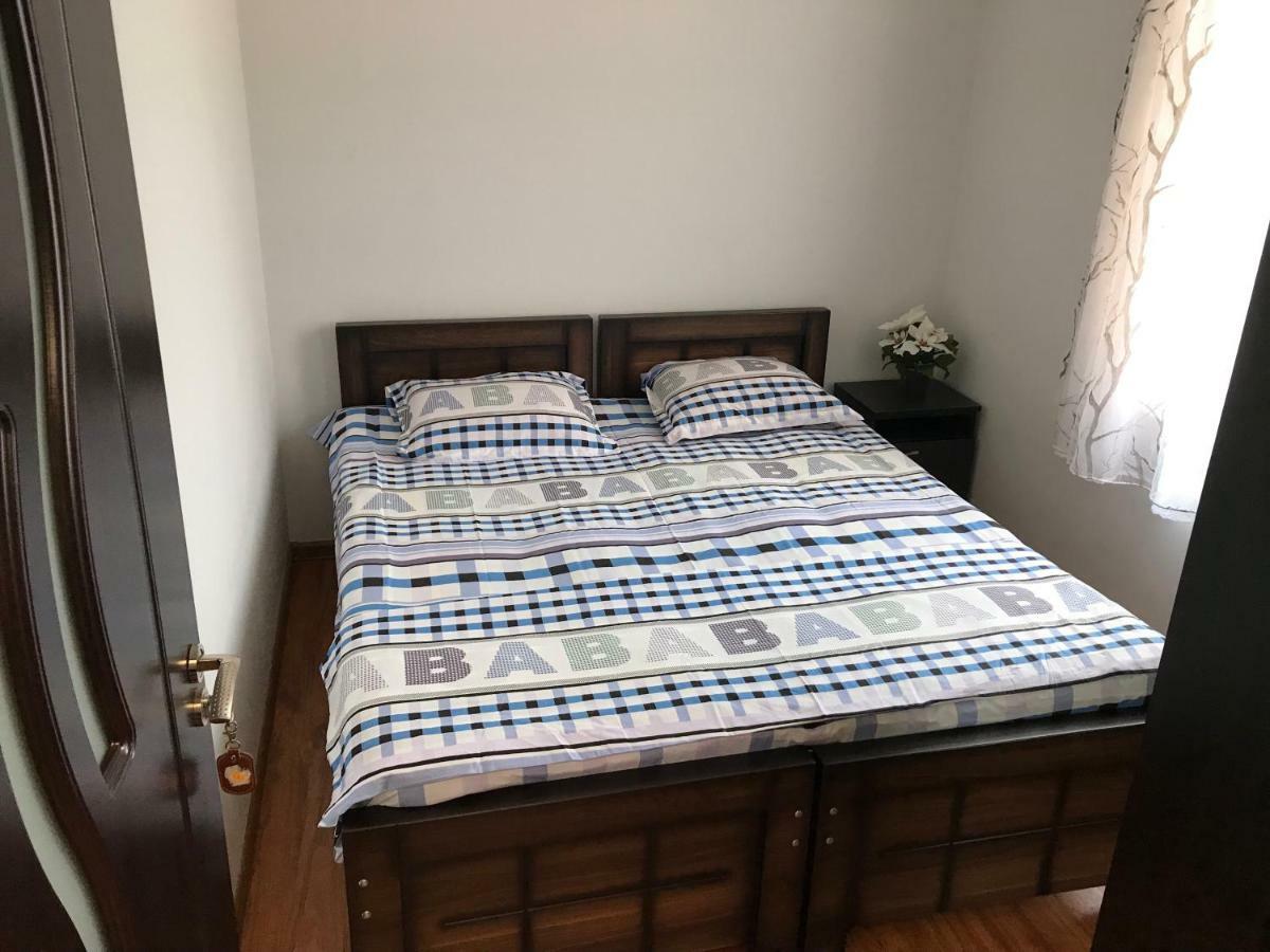 Guest House Chexovi 24 코불레티 외부 사진