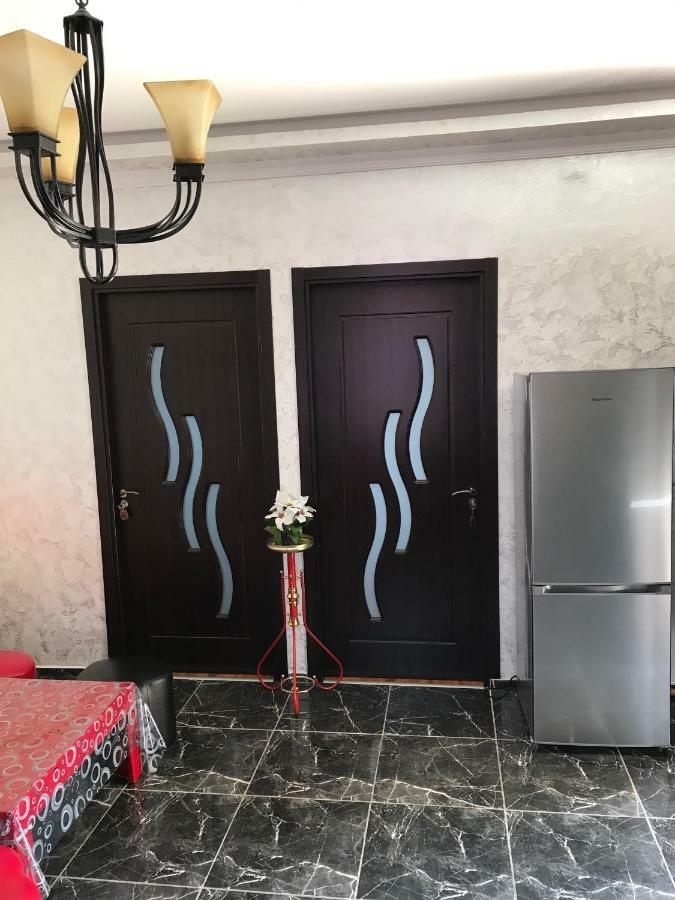 Guest House Chexovi 24 코불레티 외부 사진